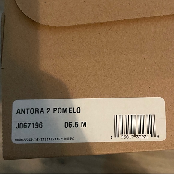 NIB Merrell Size 6.5 - Picture 3 of 3